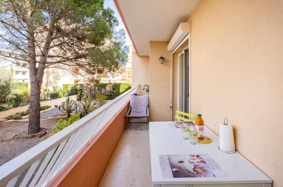 Joli T2 Tres Proche De La De Apartment Frejus